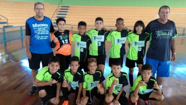 ESCOLINHA DE FUTSAL ESTRÉIA COM 3 VITÓRIAS NA LIGA REGIONAL