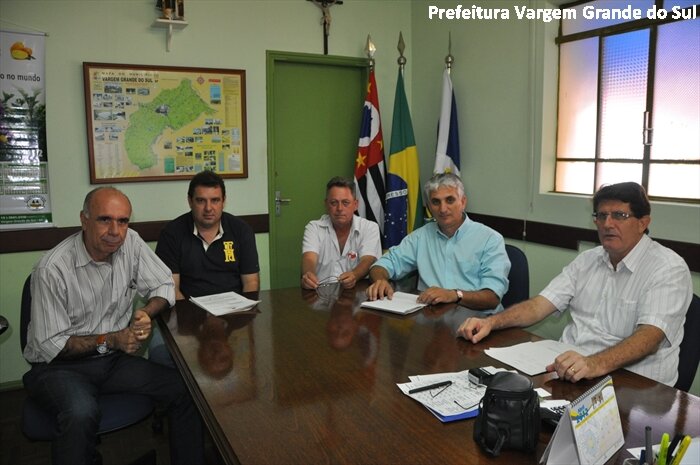 Autoridades discutem aumento salarial para servidores públicos